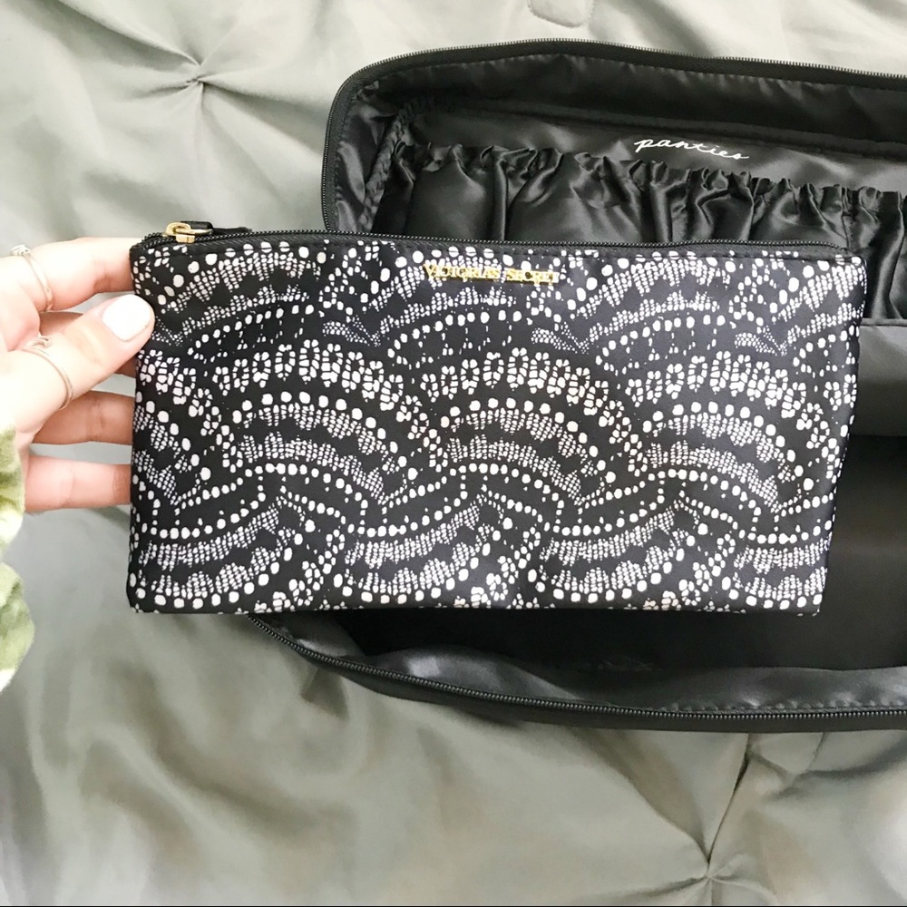 Victoria’s Secret Lingerie Travel Tote👙💕 - Picture 5 of 6
